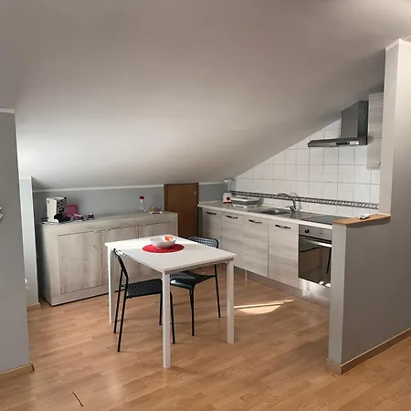 Rosa Apartament